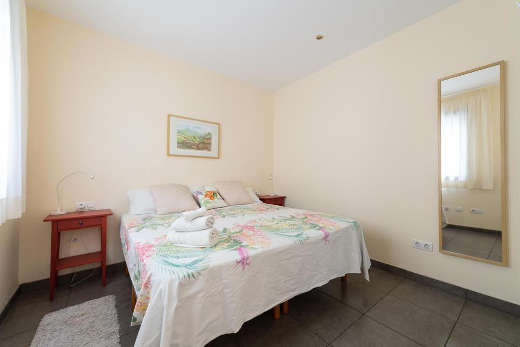 Apartamento Arguineguín, en el casco marinero con sol todo el año Exterior foto